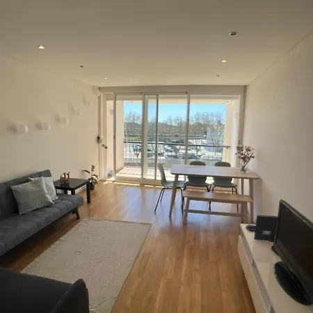Carcavelos Nova Super Location T2 Apartment *