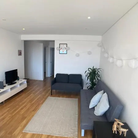 Carcavelos Nova Super Location T2 Apartment
