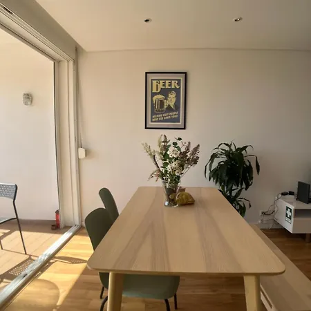 Carcavelos Nova Super Location T2 *
