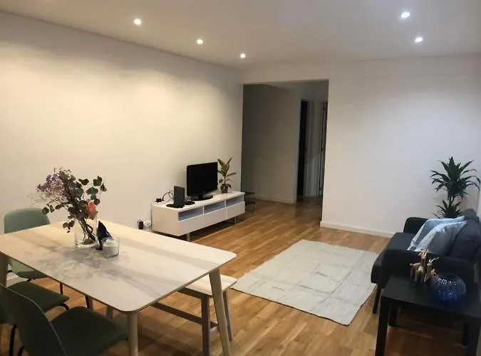 Nova Super Location T2 * Carcavelos (Lisbon)